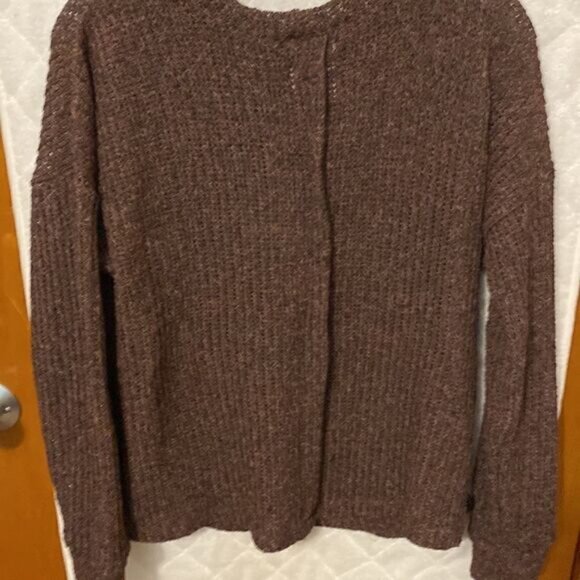 Think brown sweater with button detail - Picture 5 of 7